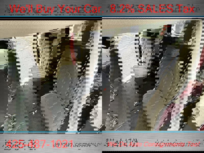 Used 2023 Chrysler Voyager LX image 12