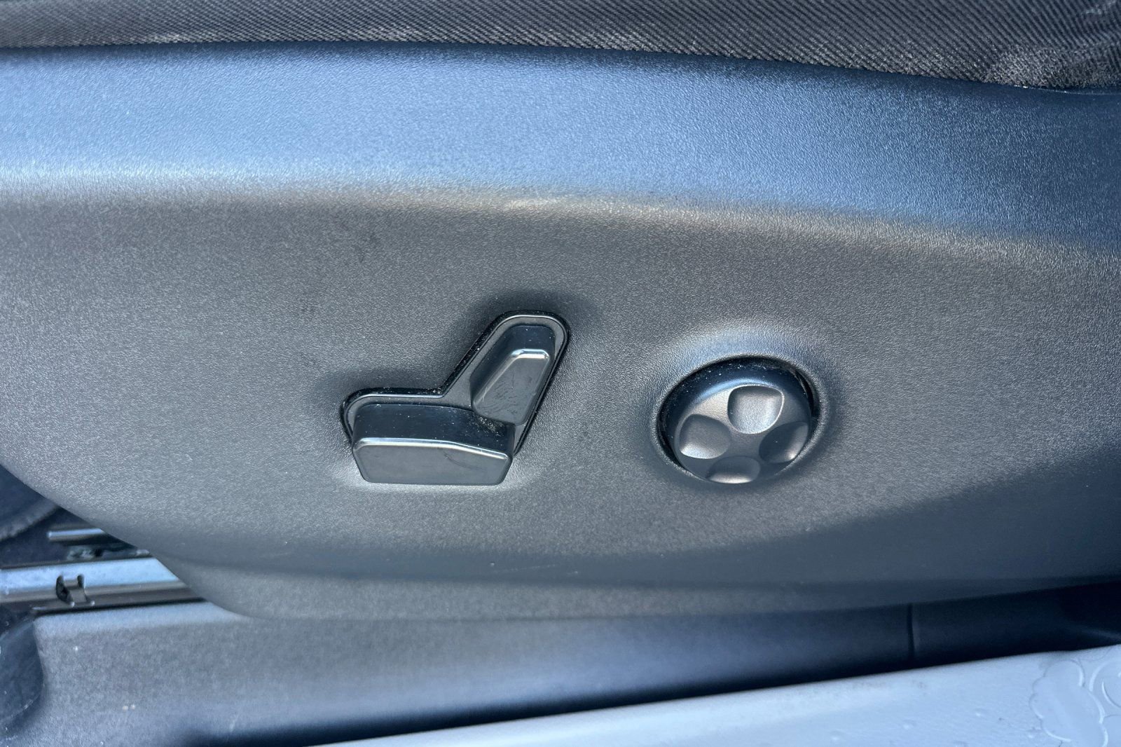 Used 2022 Chrysler Pacifica Touring-L FWD image 13