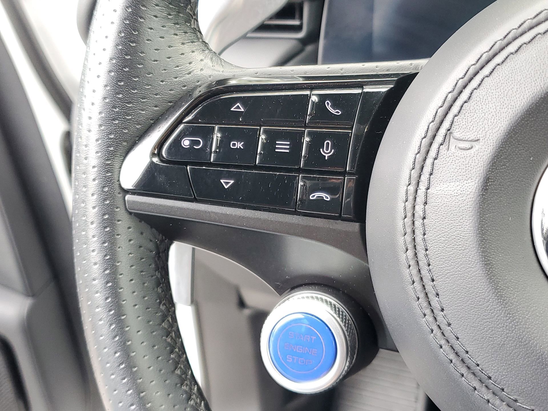 Used 2024 Maserati Grecale GT image 22