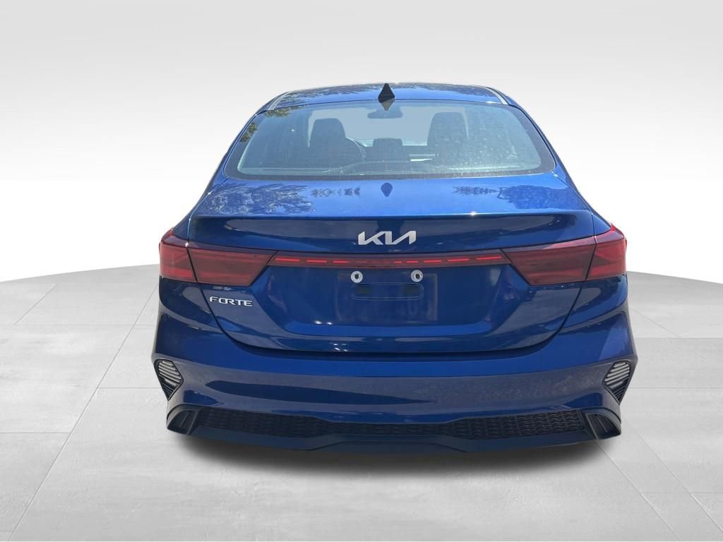 Used 2023 Kia Forte LXS FWD image 4