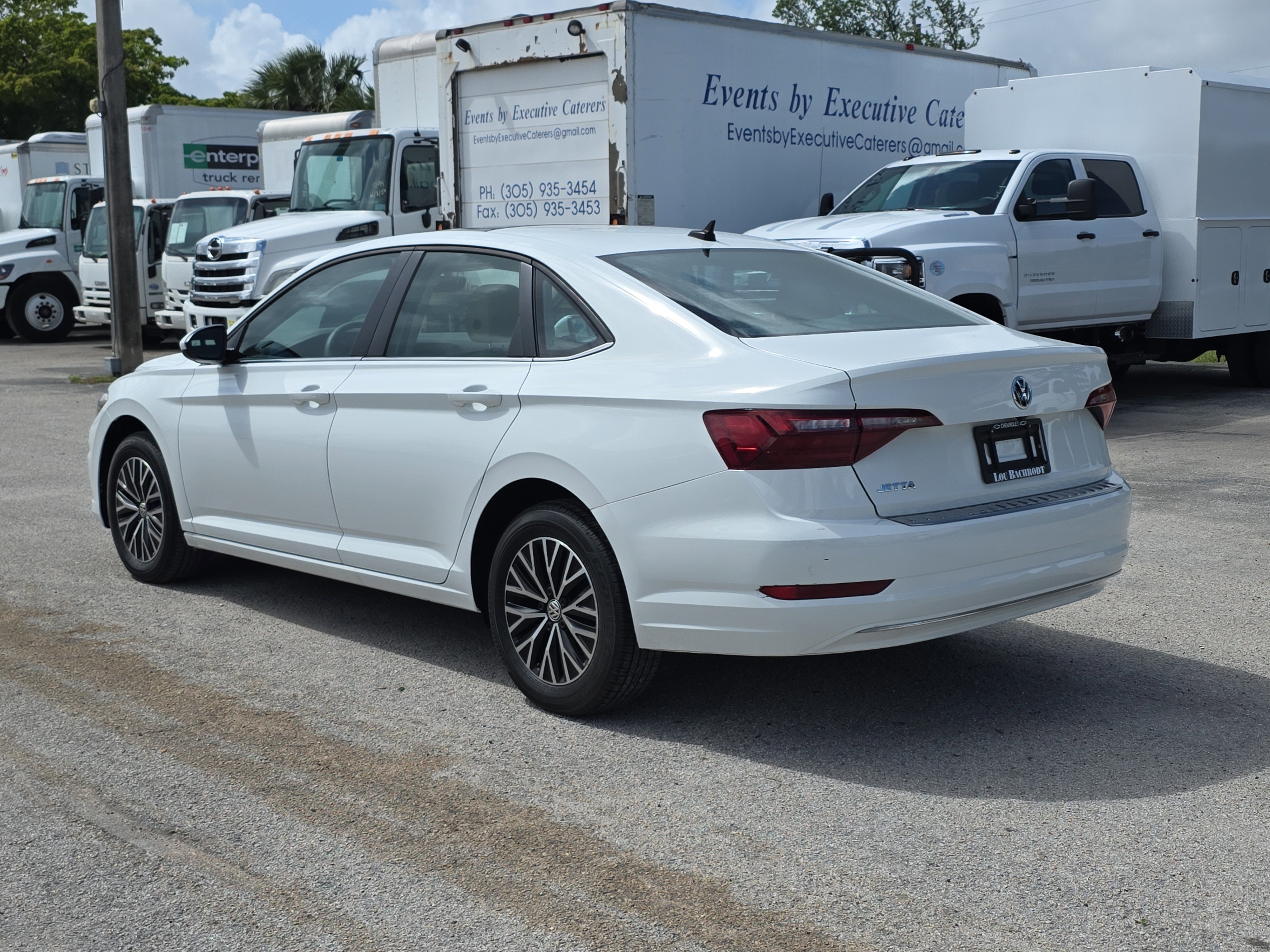 Used 2021 Volkswagen Jetta SE w/ SE Cold Weather Package image 5