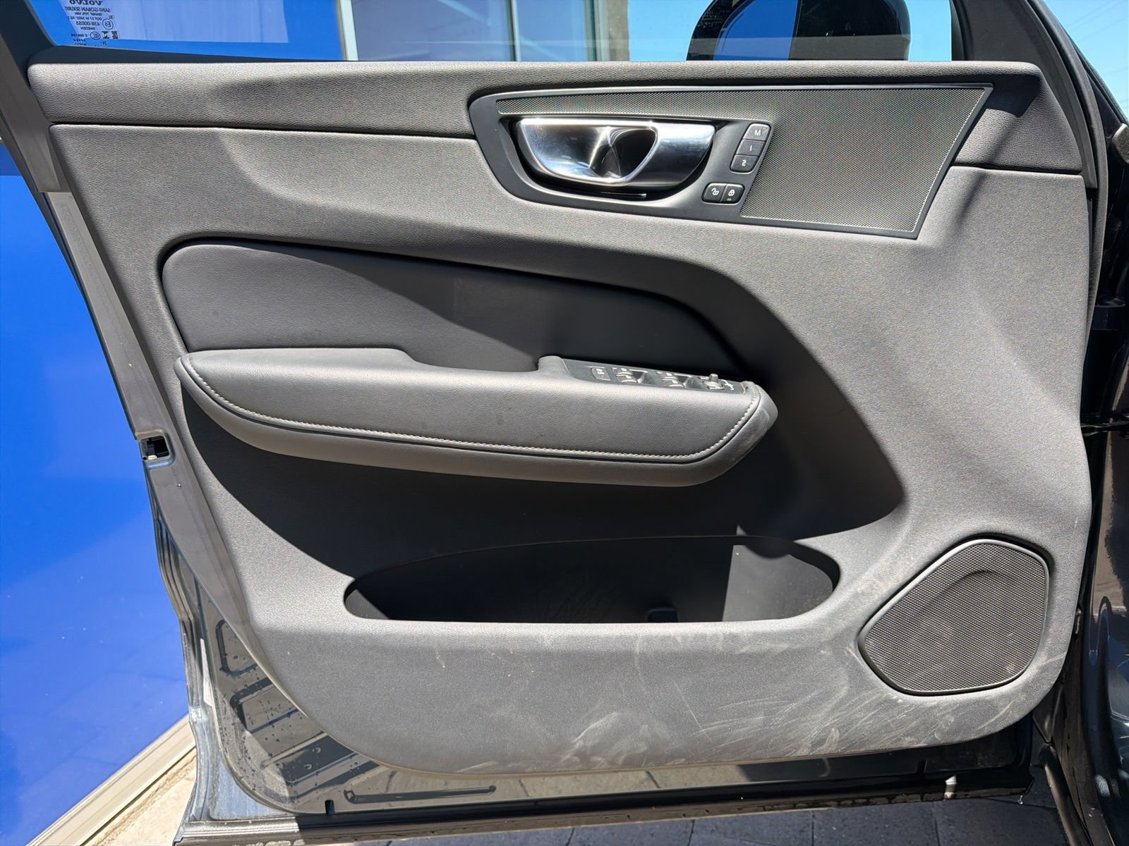 Used 2025 Volvo XC60 B5 Plus w/ Climate Package AWD/4WD image 18