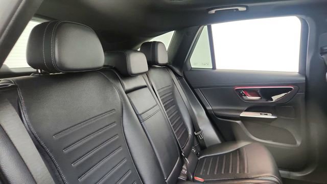 Used 2025 Mercedes-Benz GLC 350e 4MATIC image 27