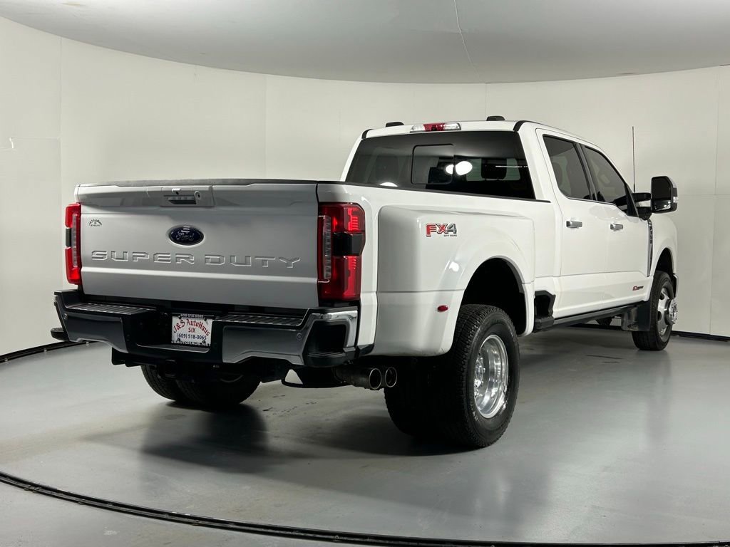 Used 2024 Ford F350 Lariat w/ Lariat Ultimate Package image 7