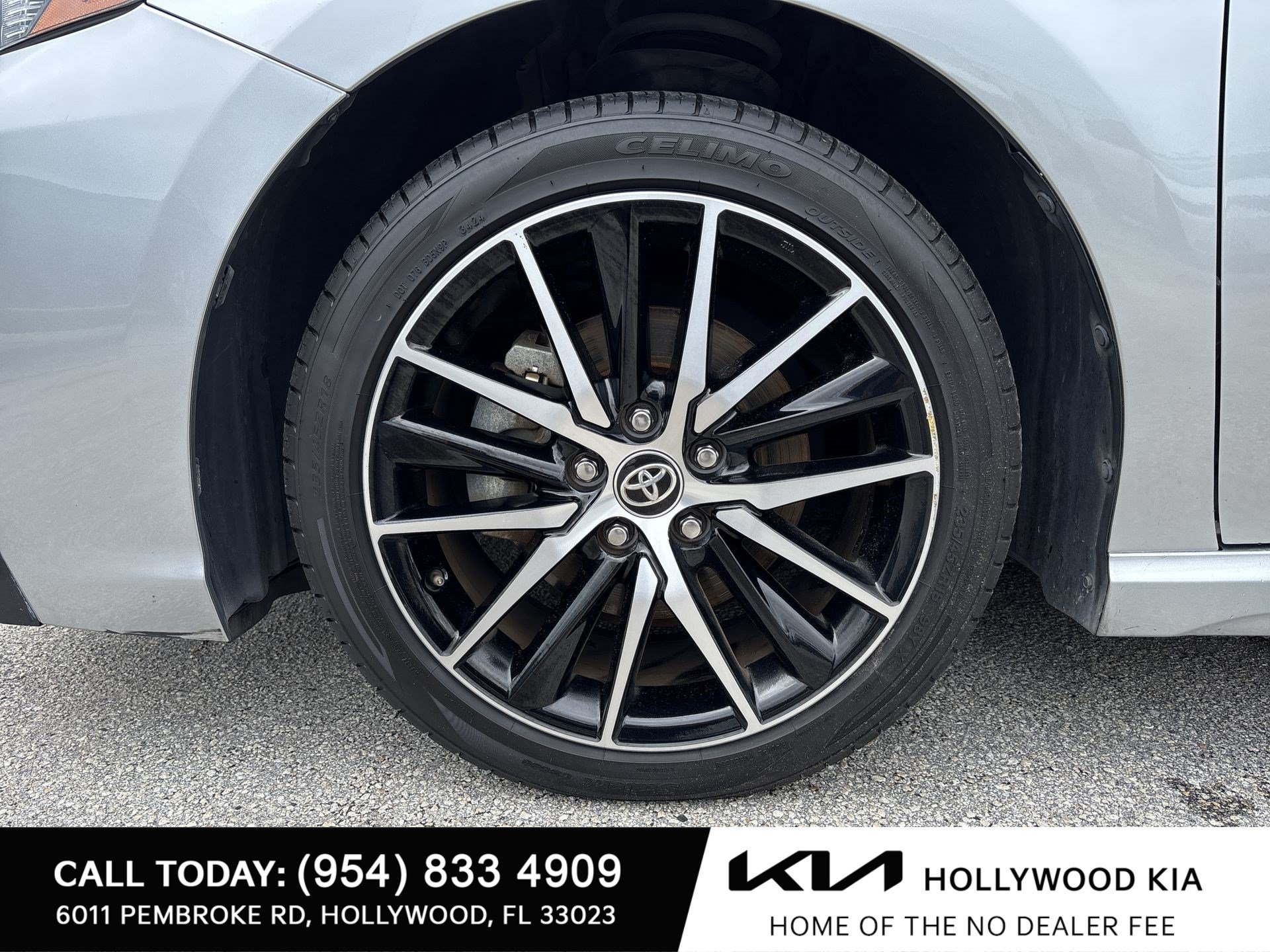 Used 2023 Toyota Camry SE FWD image 18