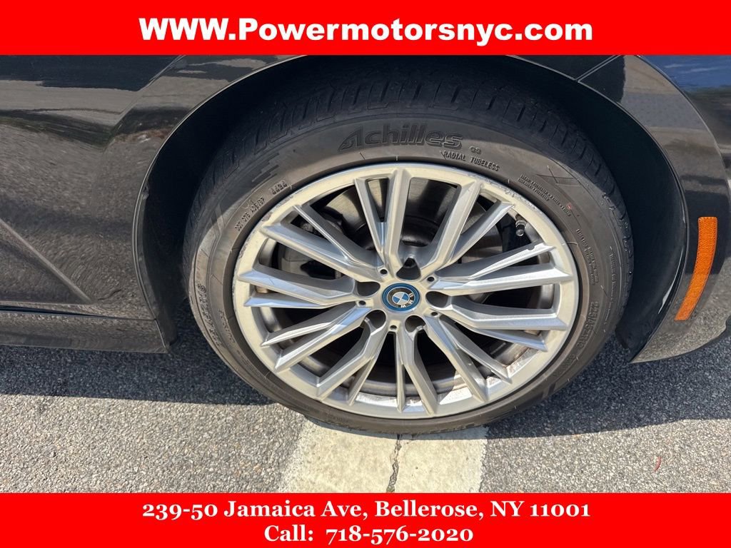 Used 2024 BMW 330e xDrive w/ Convenience Package image 9