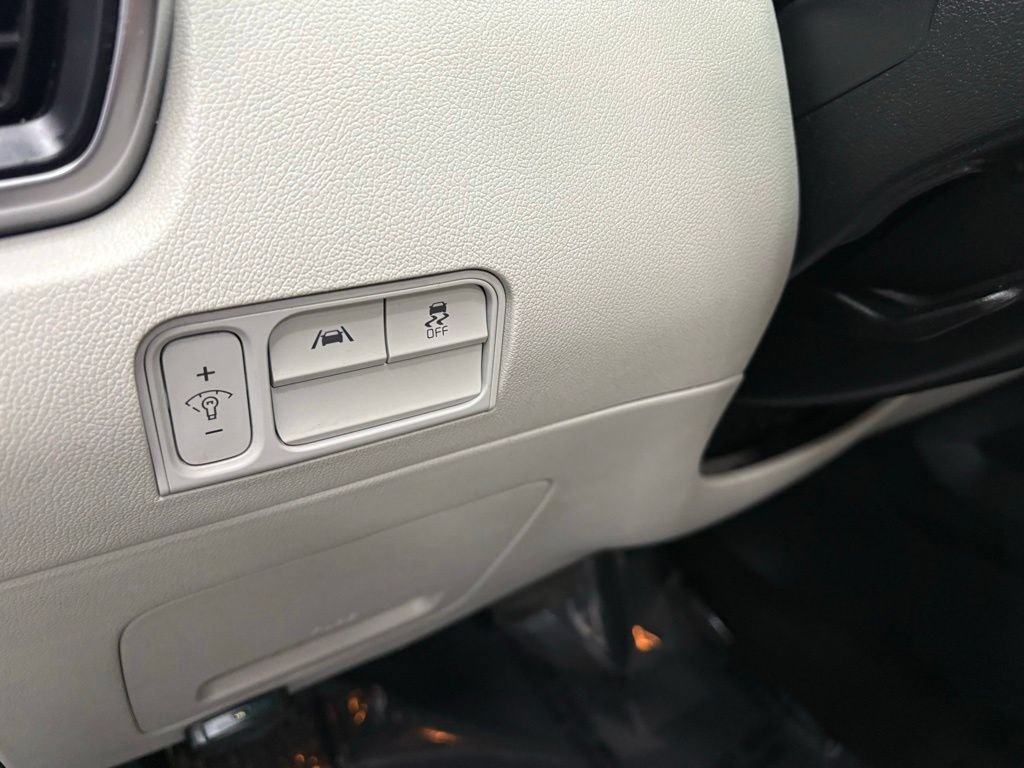 Used 2021 Kia Sorento S FWD image 26