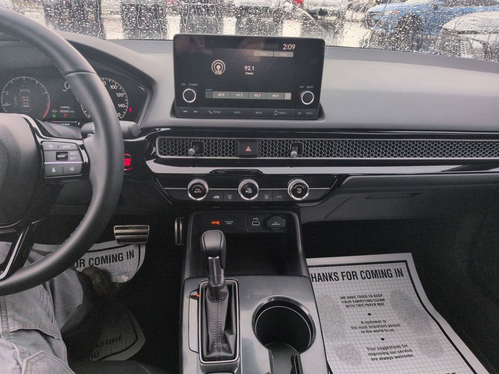 Used 2023 Honda Civic Sport image 17