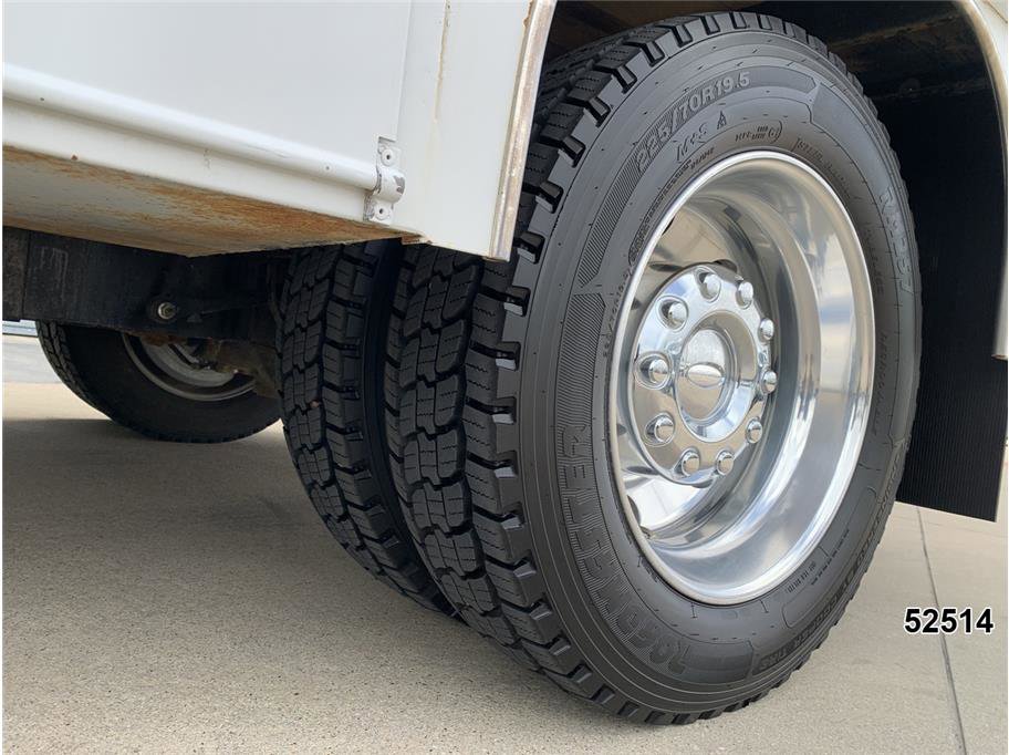 Used 2012 Ford F550 4x4 Crew Cab Super Duty w/ Payload Upgrade Pkg image 18