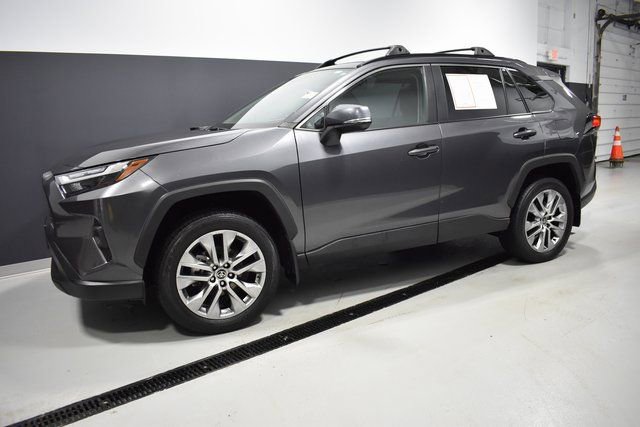 Used 2023 Toyota RAV4 XLE Premium image 2