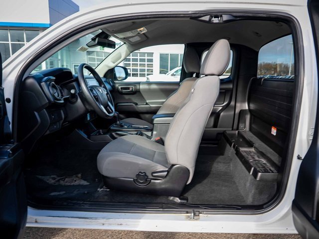 Used 2023 Toyota Tacoma SR image 13