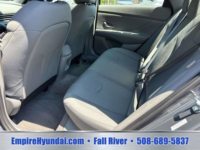 Used 2024 Hyundai Elantra SE FWD image 10