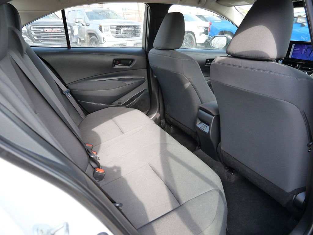 Used 2024 Toyota Corolla LE image 18