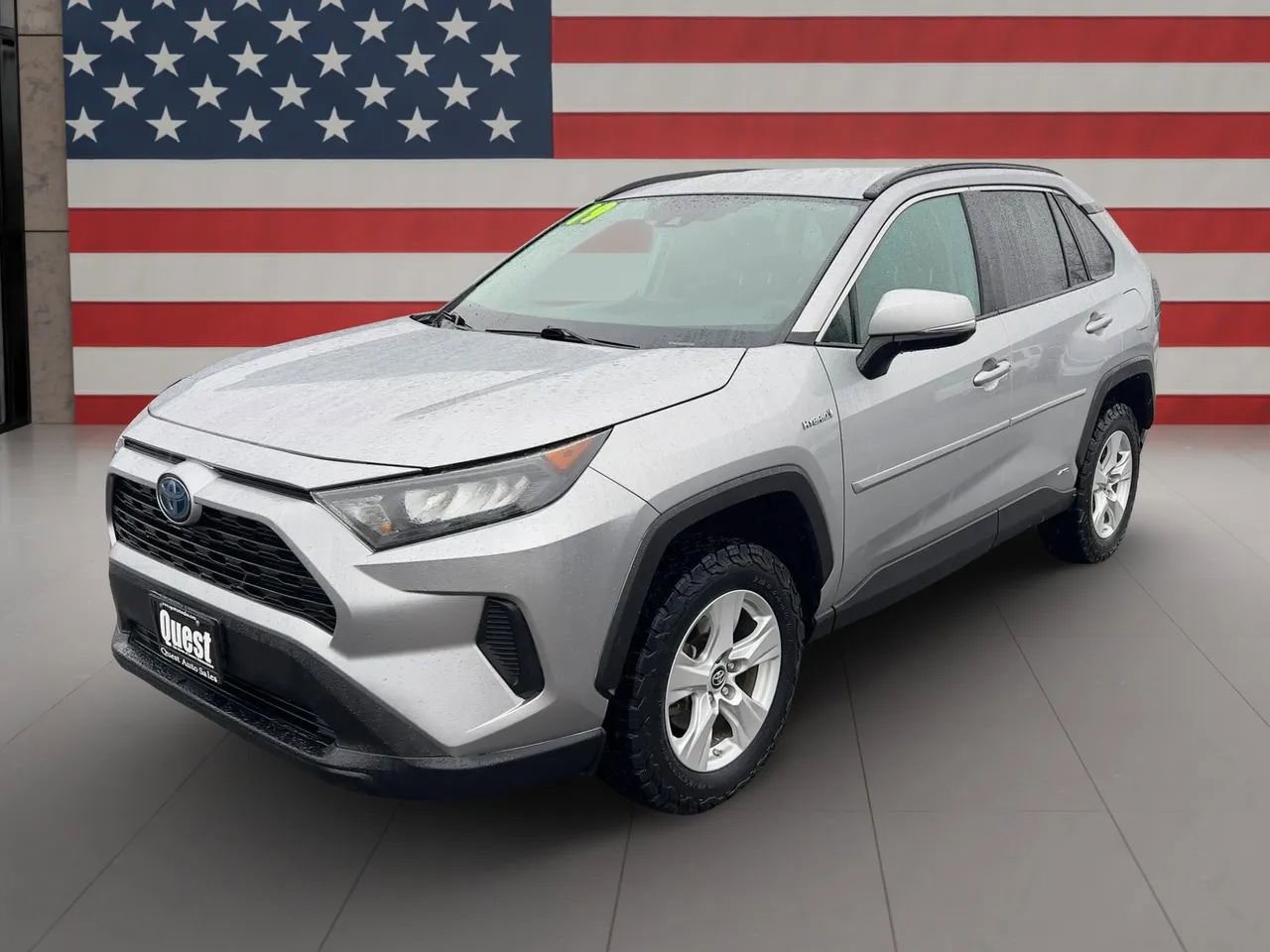 Used 2019 Toyota RAV4 LE w/ Carpet Mat Package image 7