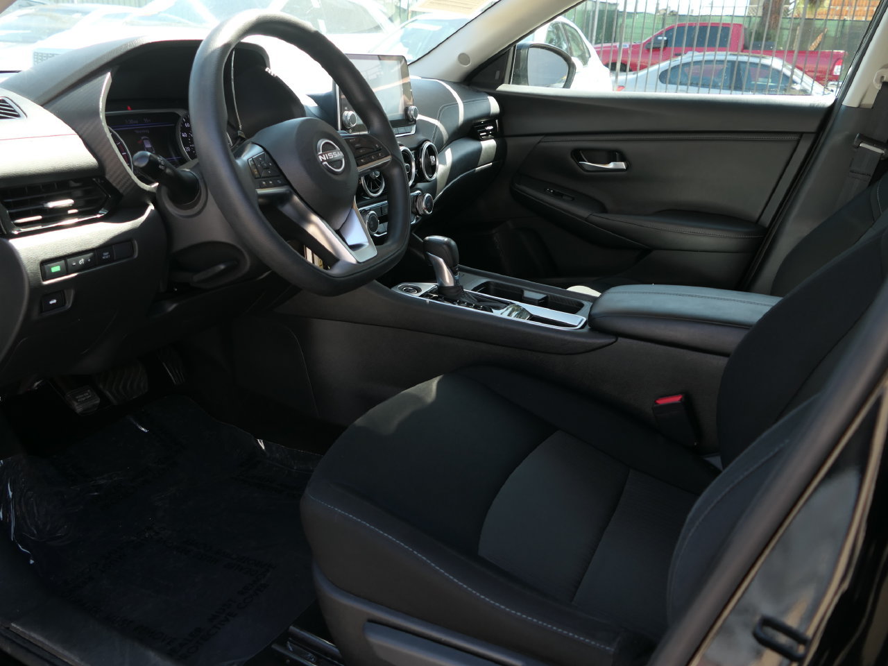 Used 2024 Nissan Sentra SV FWD image 11