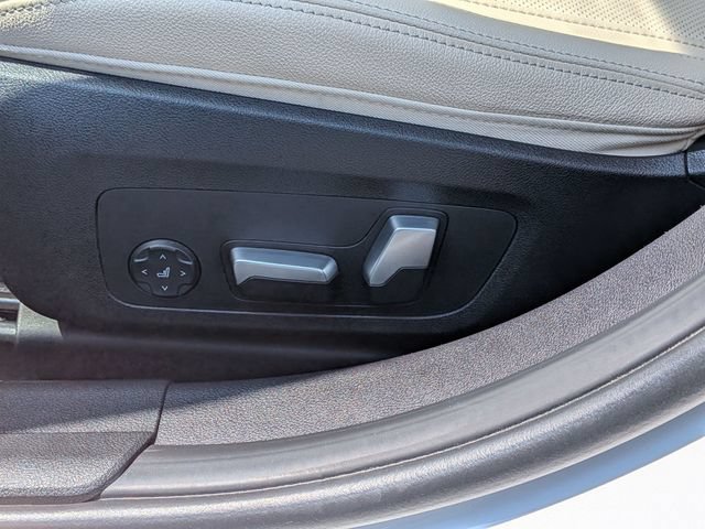 Used 2023 BMW 330i Sedan w/ Driving Assistance Package RWD image 16