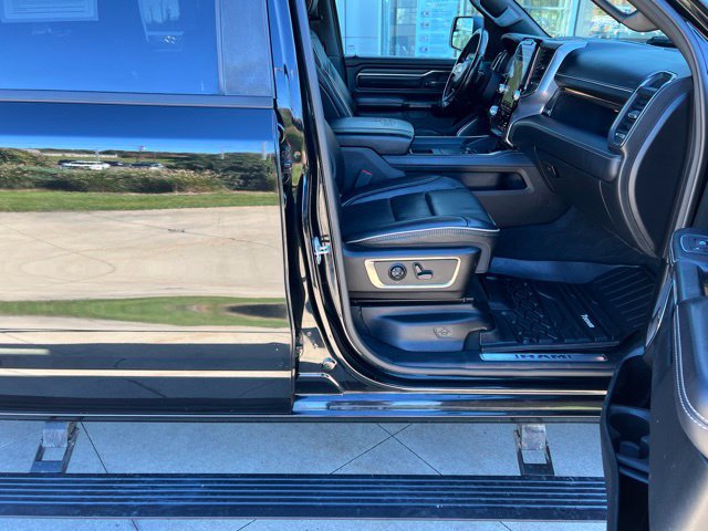 Used 2020 RAM 1500 Limited w/ Black Appearance Package AWD/4WD image 37