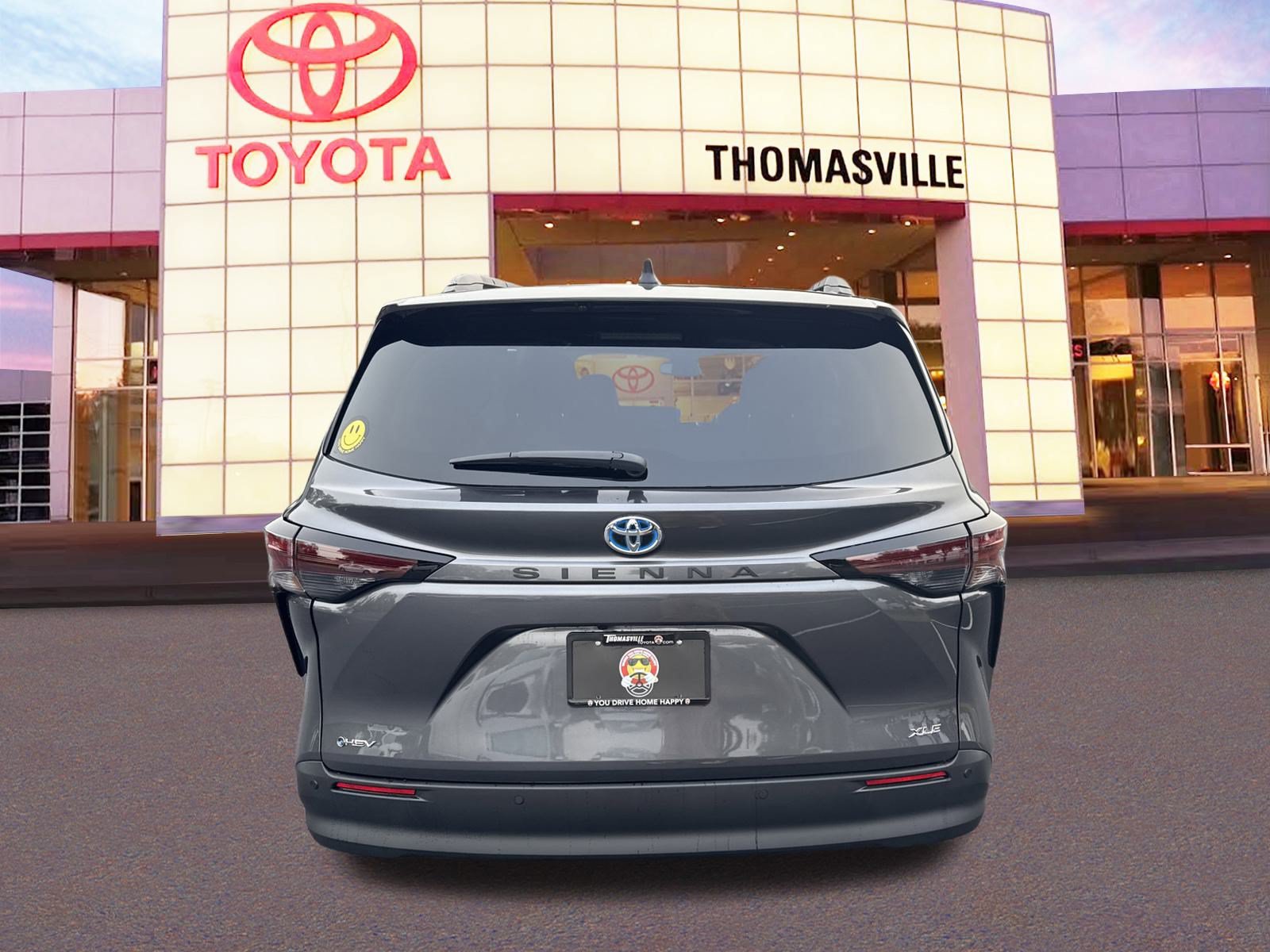 New 2025 Toyota Sienna XLE w/ XLE Plus Package FWD image 6