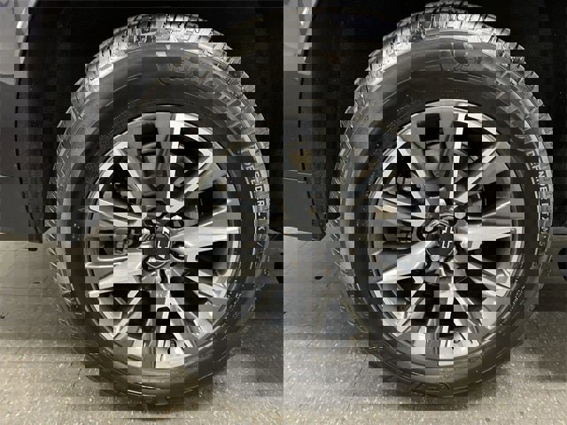 Used 2023 Chevrolet Suburban Z71 w/ Luxury Package image 68