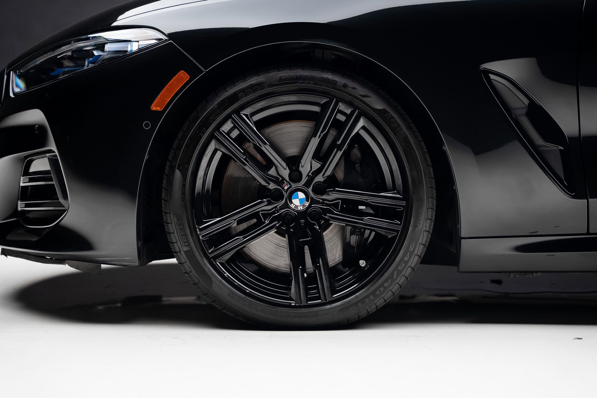 Used 2023 BMW M850i xDrive Convertible w/ M Sport Professional Package image 21