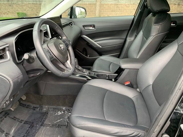 Used 2024 Toyota Corolla Cross XLE FWD image 11