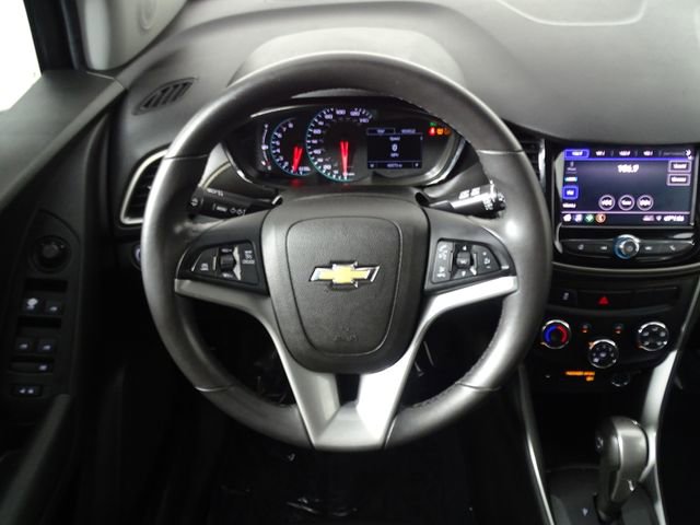 Used 2020 Chevrolet Trax LT w/ LT Convenience Package image 21