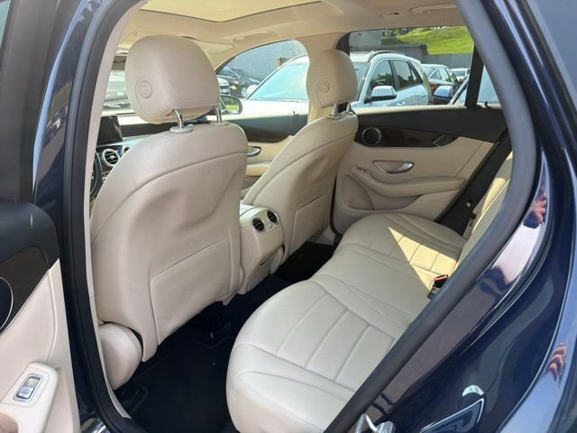 Used 2017 Mercedes-Benz GLC 300 4MATIC image 9