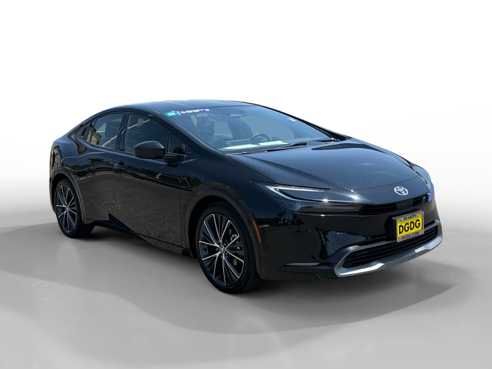 Used 2025 Toyota Prius XLE FWD image 7