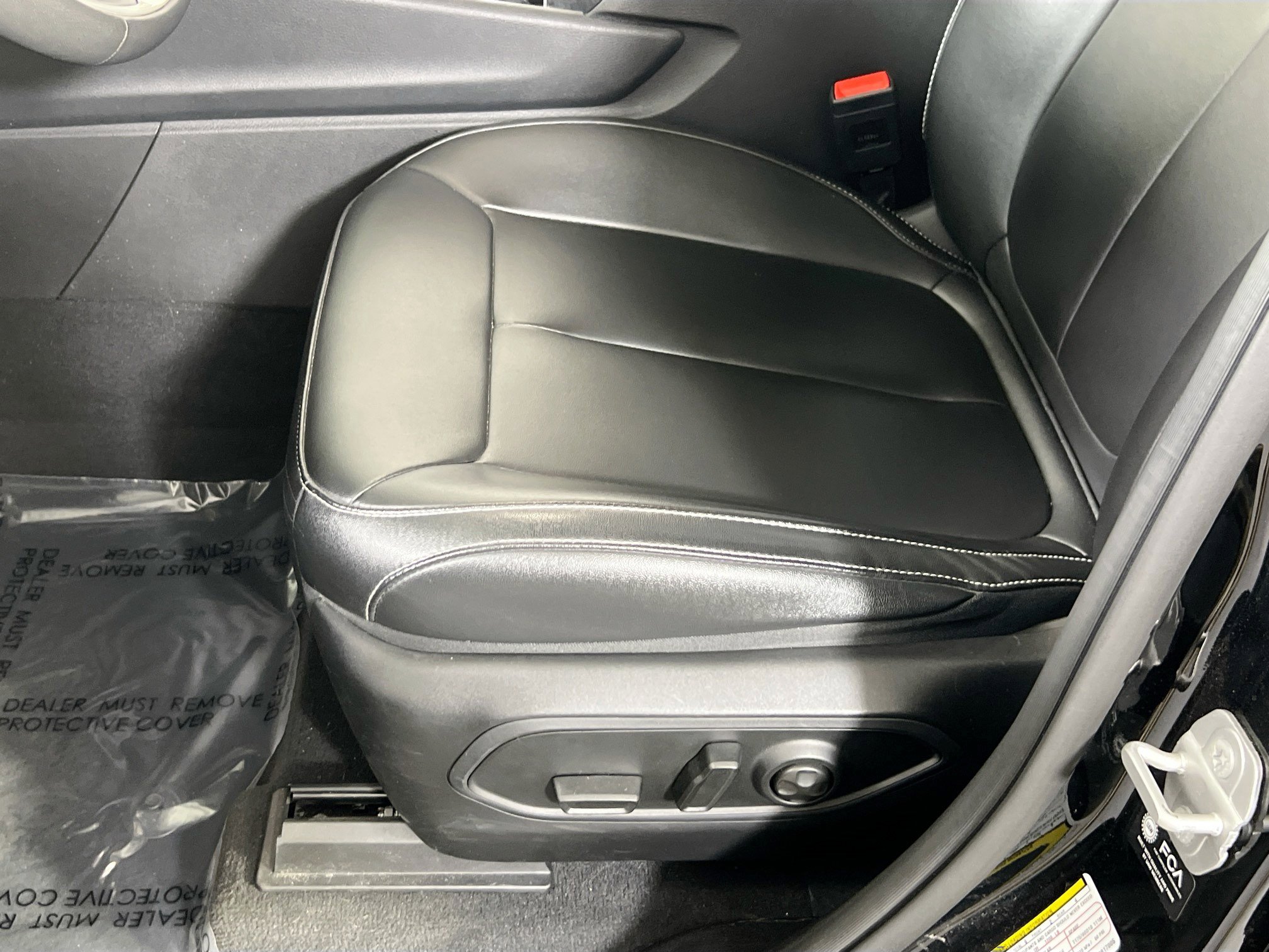 Used 2023 Jeep Grand Cherokee L Limited AWD/4WD image 19