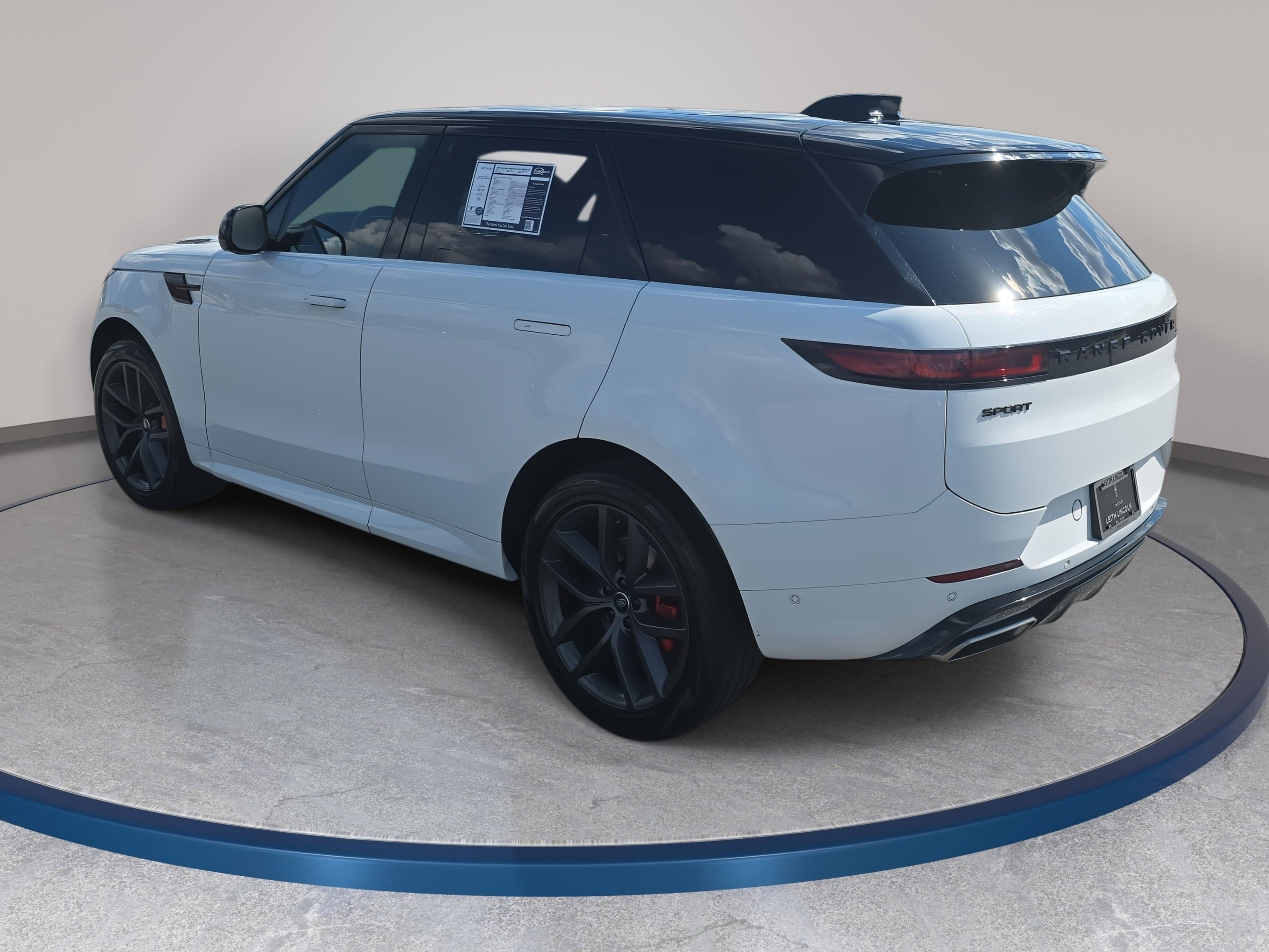 Used 2024 Land Rover Range Rover Sport Dynamic SE image 7