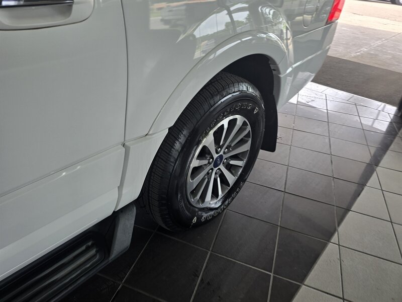 Used 2017 Ford Expedition EL XLT AWD/4WD image 42