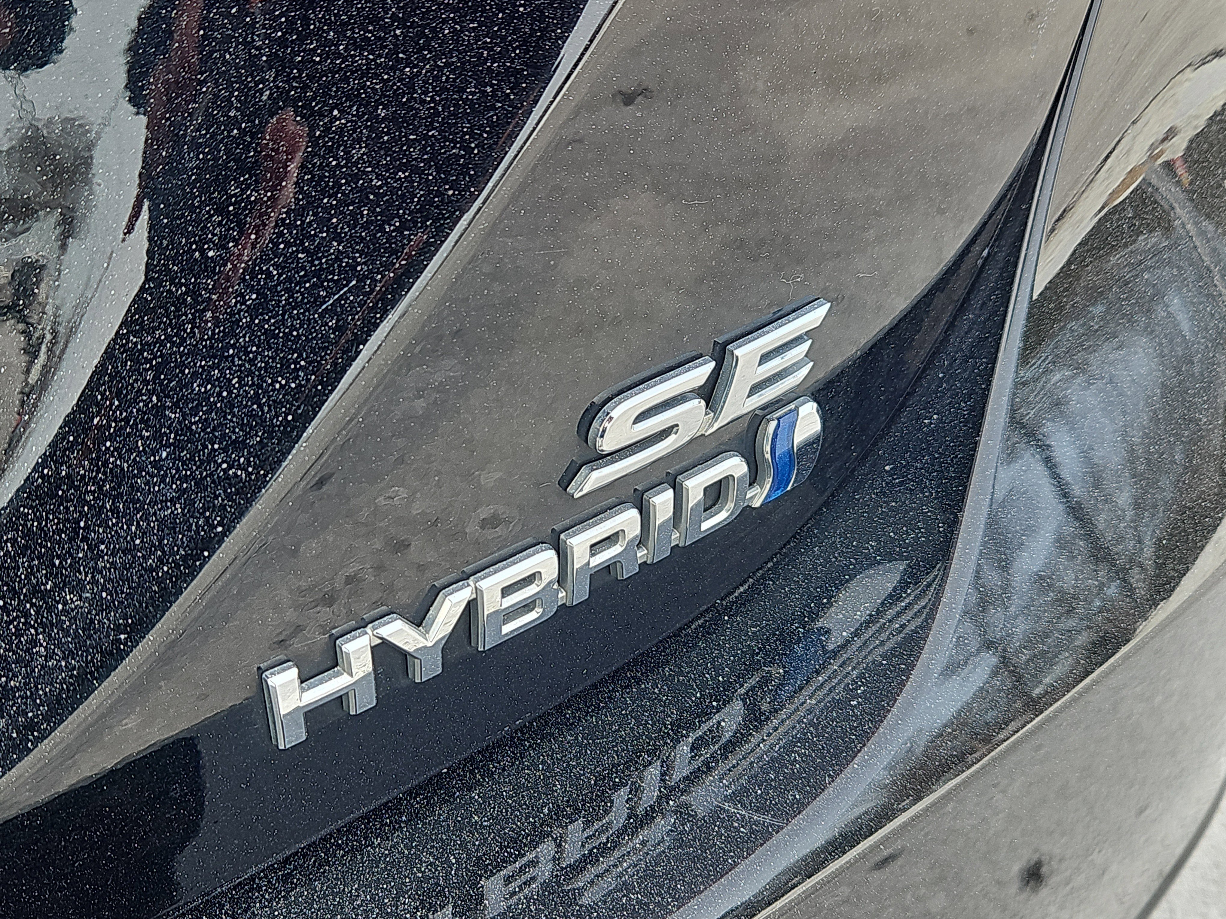 Used 2022 Toyota Camry SE image 5