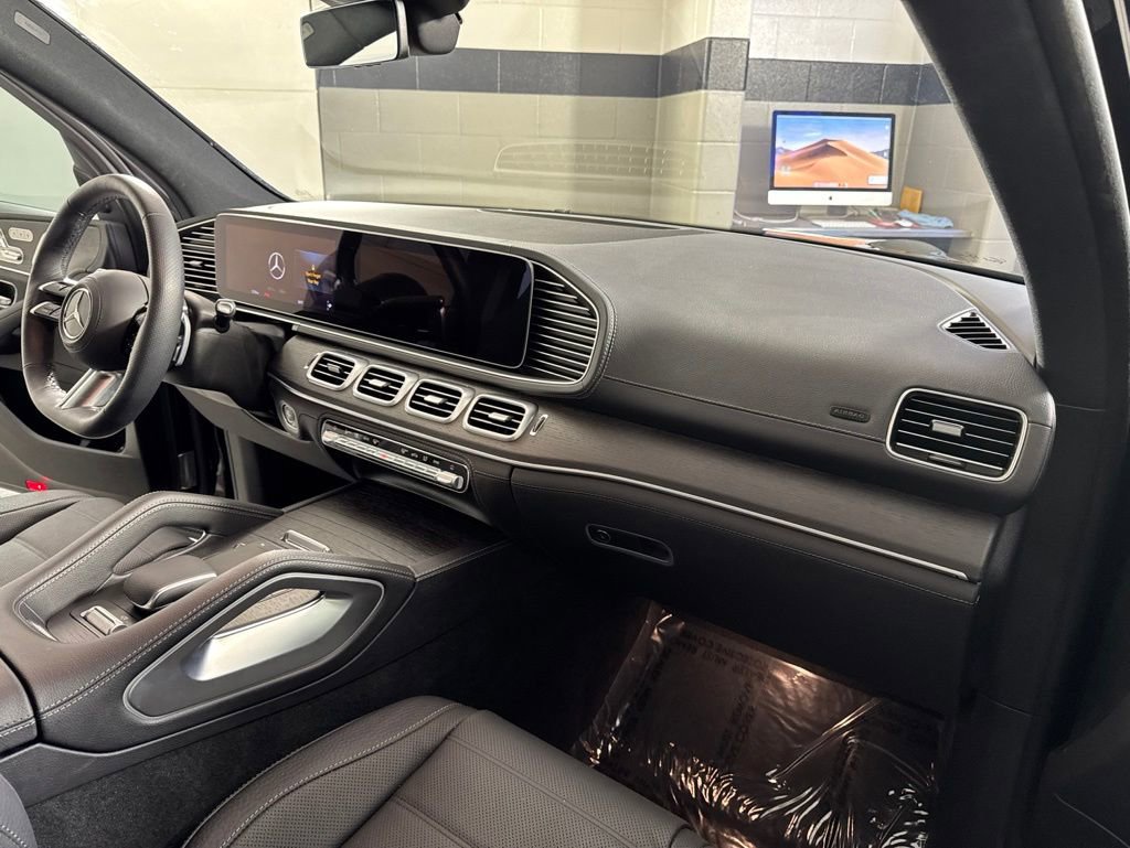 Certified 2025 Mercedes-Benz GLS 580 4MATIC w/ Acoustic Comfort Package image 20