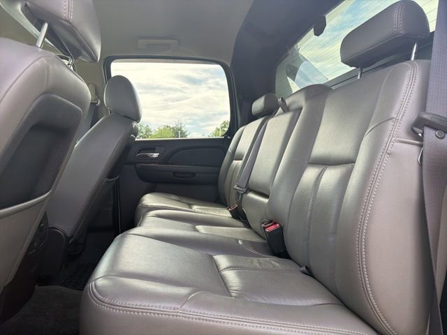 Used 2013 Chevrolet Avalanche LS w/ All-Star Edition AWD/4WD image 13