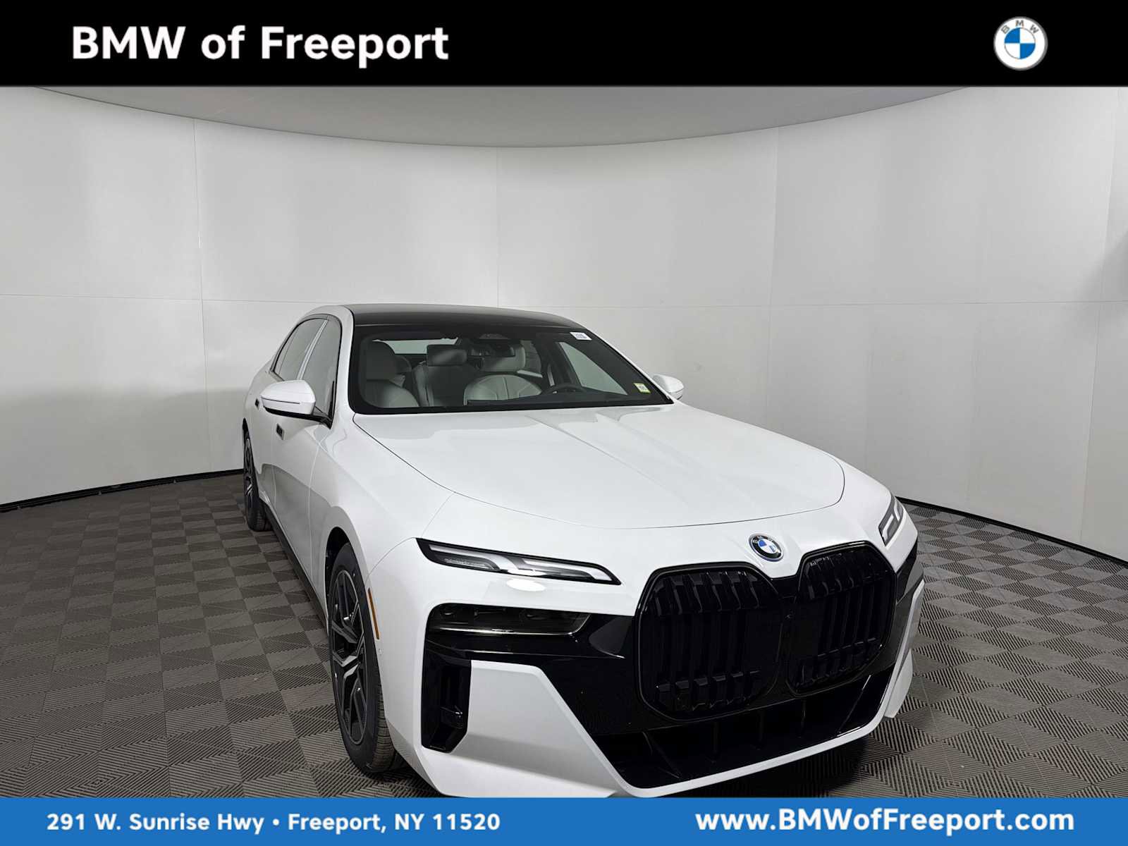 New 2026 BMW i7 xDrive60 w/ Premium Package image 1