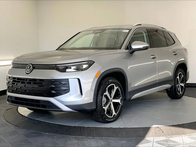New 2026 Volkswagen Tiguan SE AWD/4WD image 1