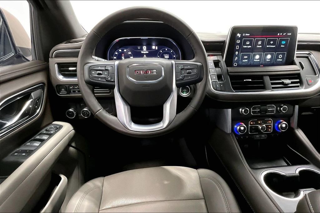 Used 2023 GMC Yukon SLT w/ SLT Luxury Package image 7