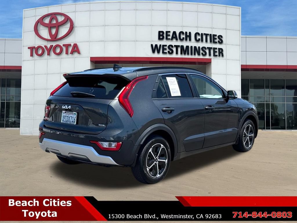 Used 2025 Kia Niro EX FWD image 11