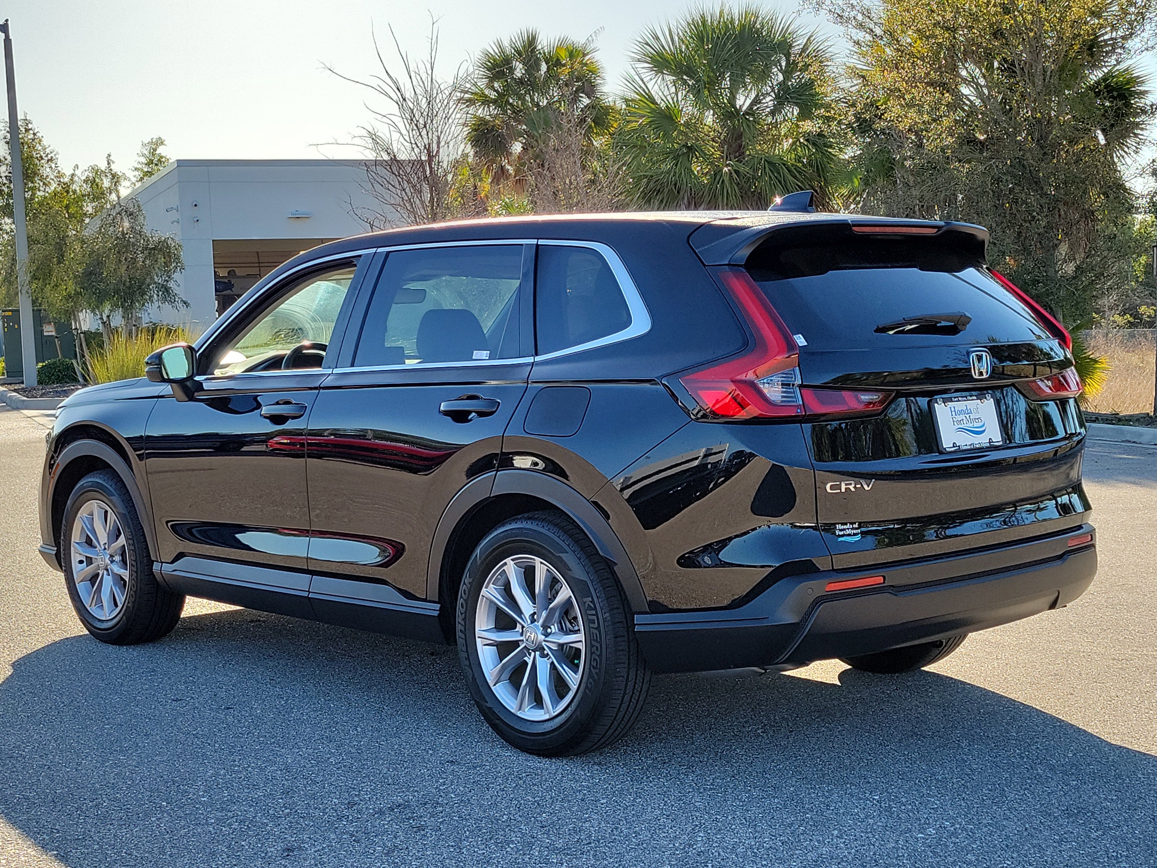 Used 2024 Honda CR-V EX-L image 4