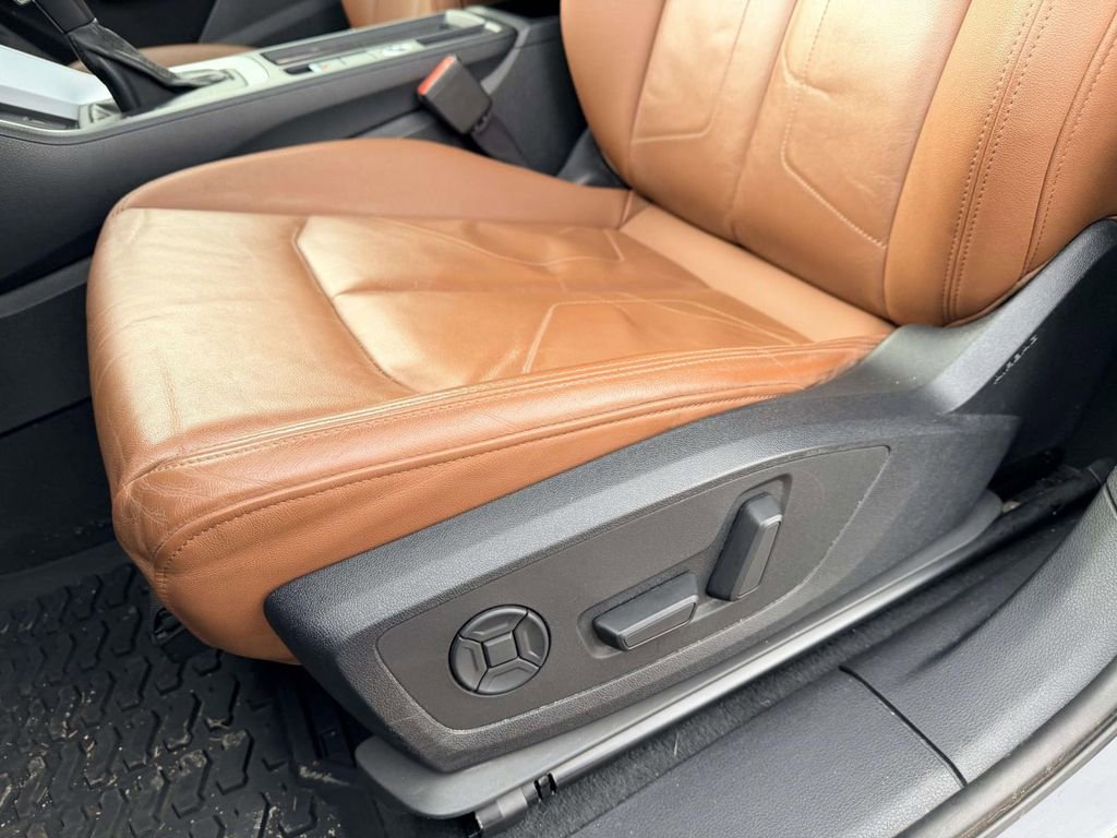 Used 2019 Audi Q3 2.0T Premium Plus w/ Premium Plus Package image 19