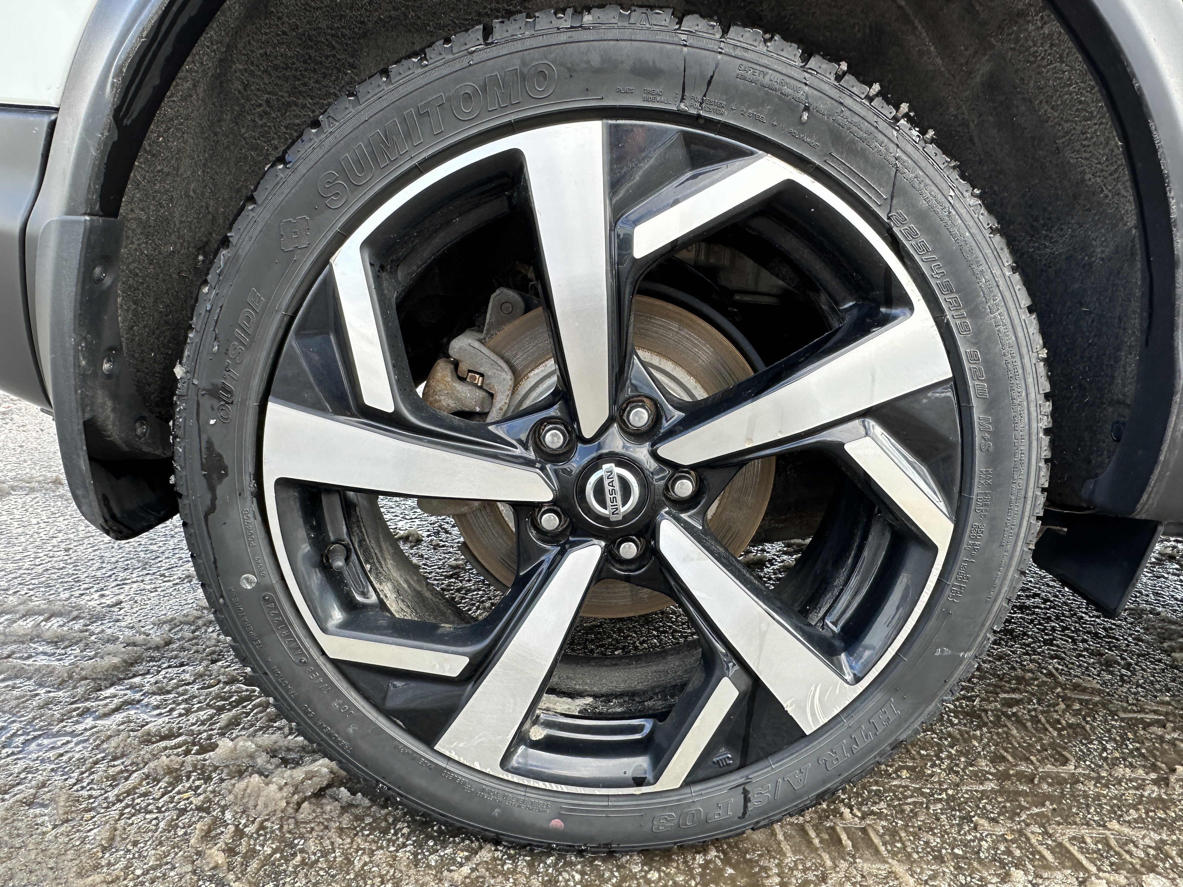 Used 2021 Nissan Rogue Sport SL w/ Premium Package image 11