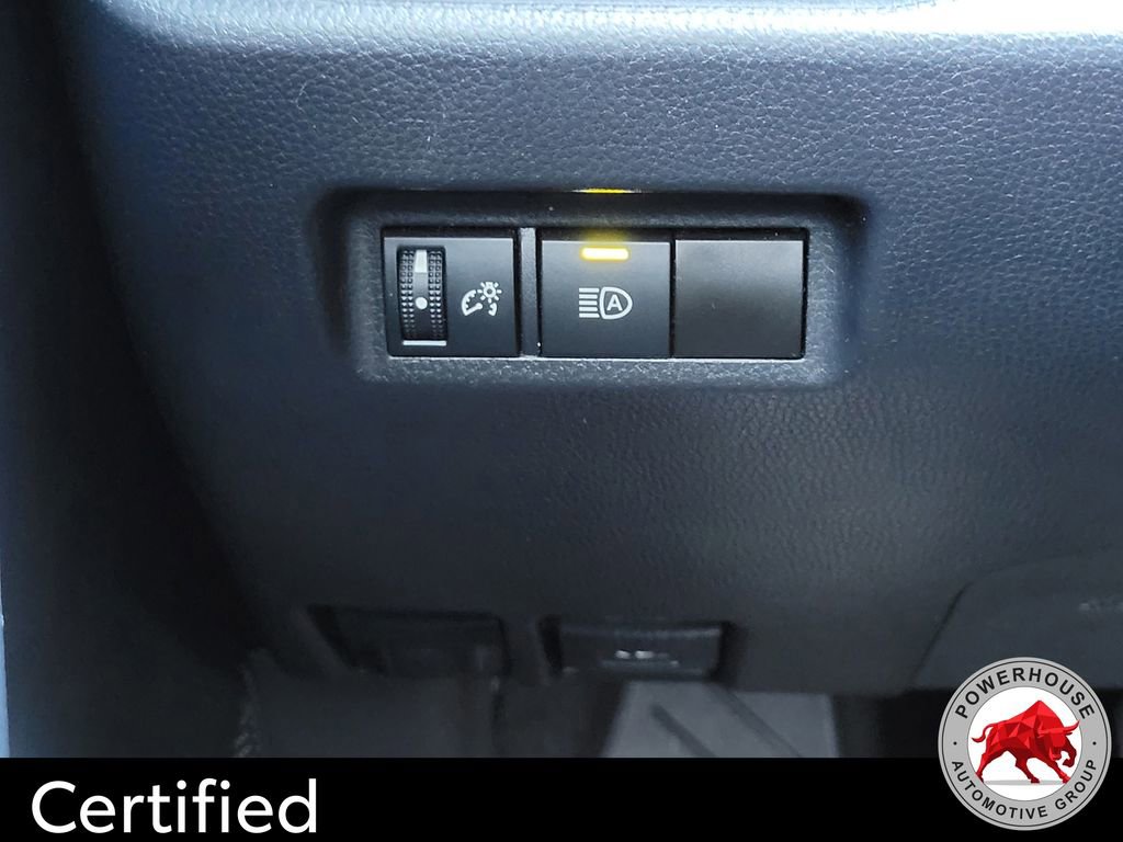 Used 2022 Toyota RAV4 XLE image 27