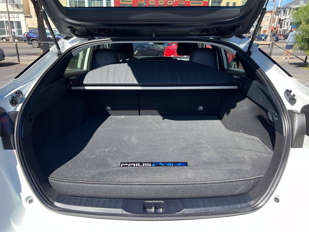 Certified 2022 Toyota Prius Prime XLE FWD image 42