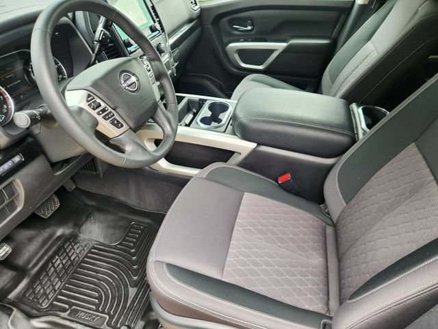 Used 2024 Nissan Titan SV w/ SV Convenience Package AWD/4WD image 4