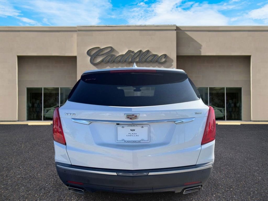 Used 2017 Cadillac XT5 Premium Luxury FWD image 4