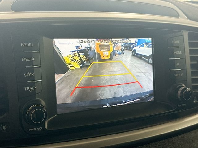 Used 2019 Kia Sorento FWD image 14