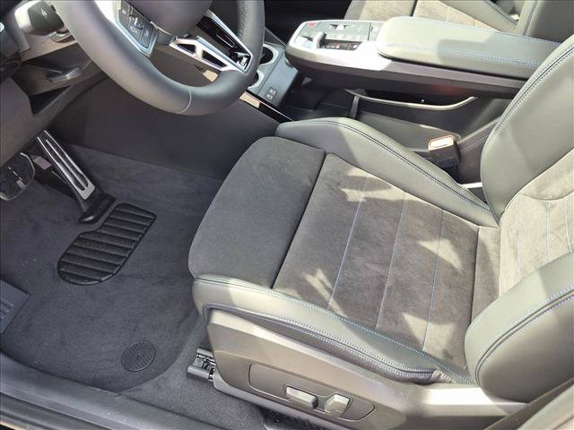 New 2026 BMW X2 xDrive28i w/ Technology Package AWD/4WD image 4