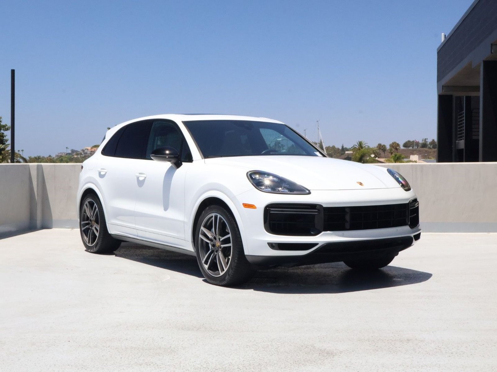 Certified 2023 Porsche Cayenne Turbo AWD/4WD image 7