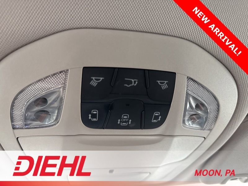 Used 2019 Chrysler Pacifica Touring-L w/ Advanced Safetytec Group image 37