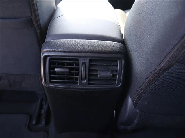 Used 2018 Nissan Rogue S image 22